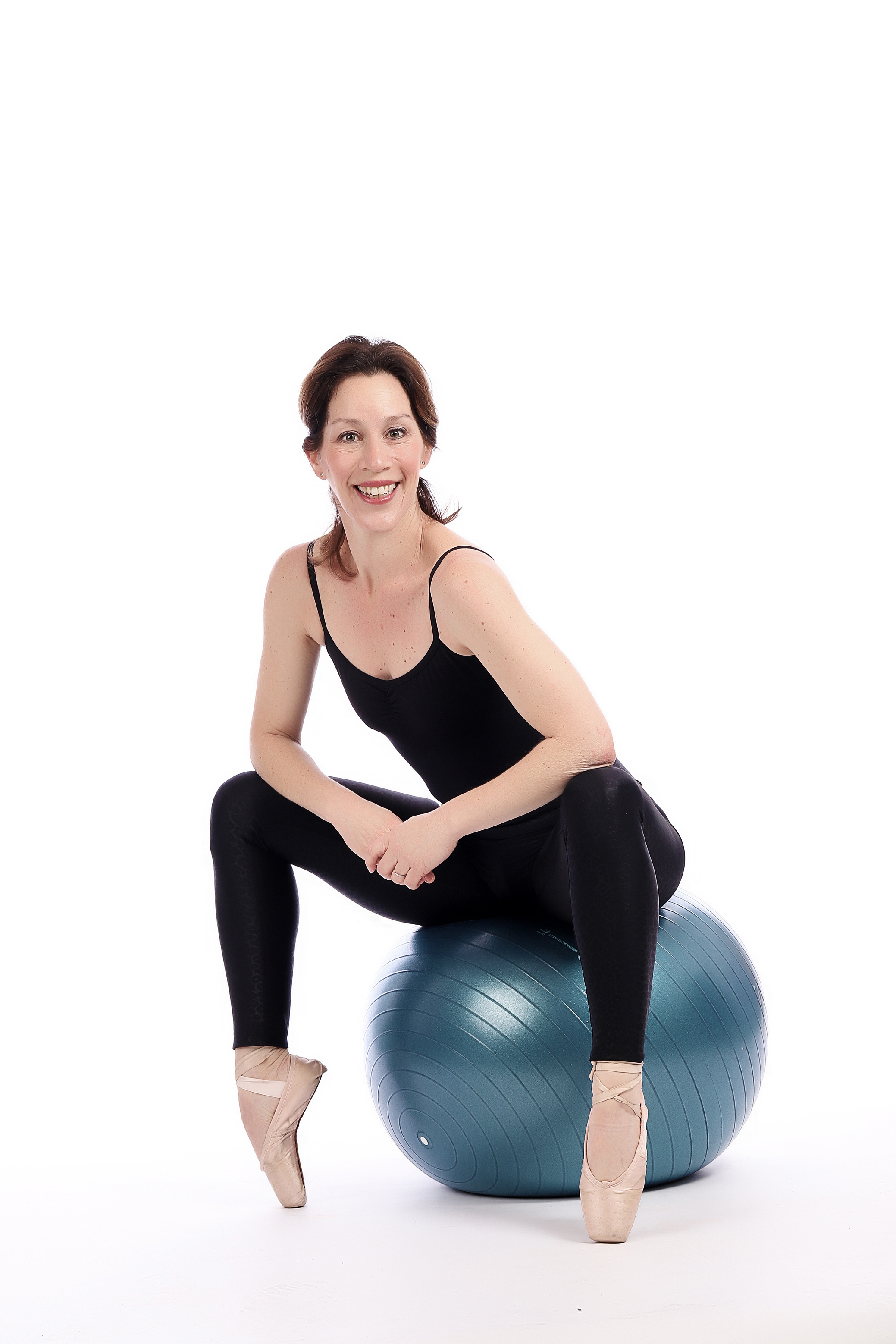 Découvrez le Pilates, cette méthode de renforcement musculaire qui sollicite les muscles profonds et permet une amélioration de la force, de la souplesse et de l’équilibre...